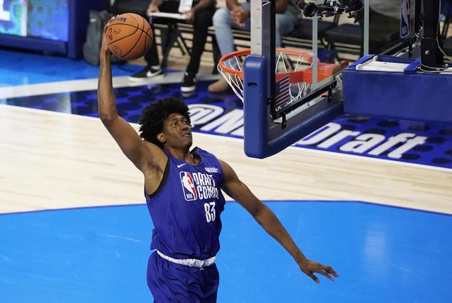 例如在自由 例如在自由