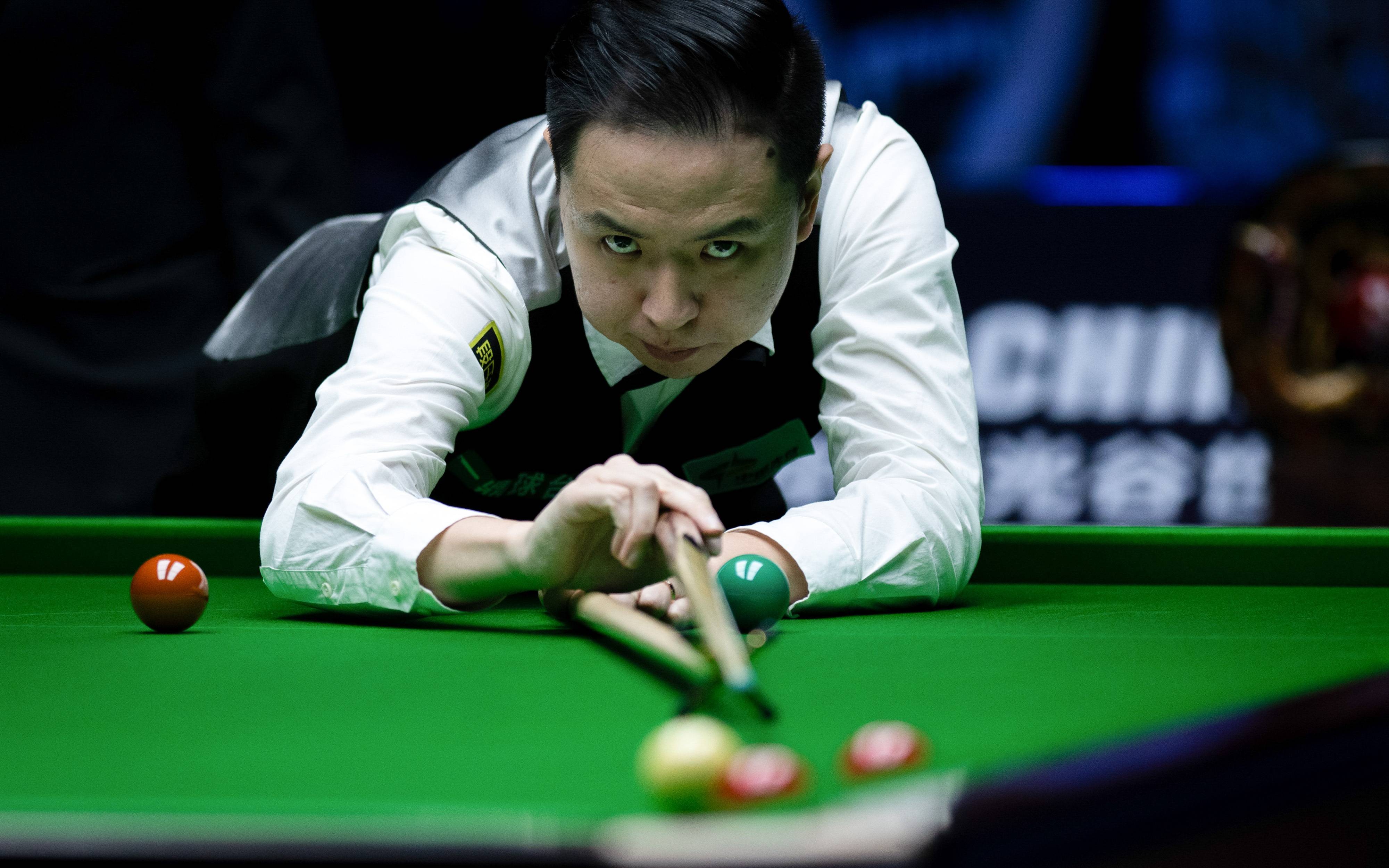 他在场上总 他在场上总